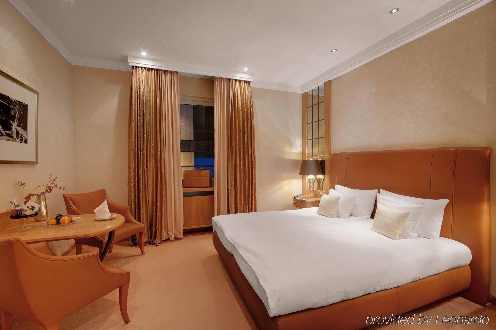 Hotel Koenigshof ミュンヘン 部屋 写真